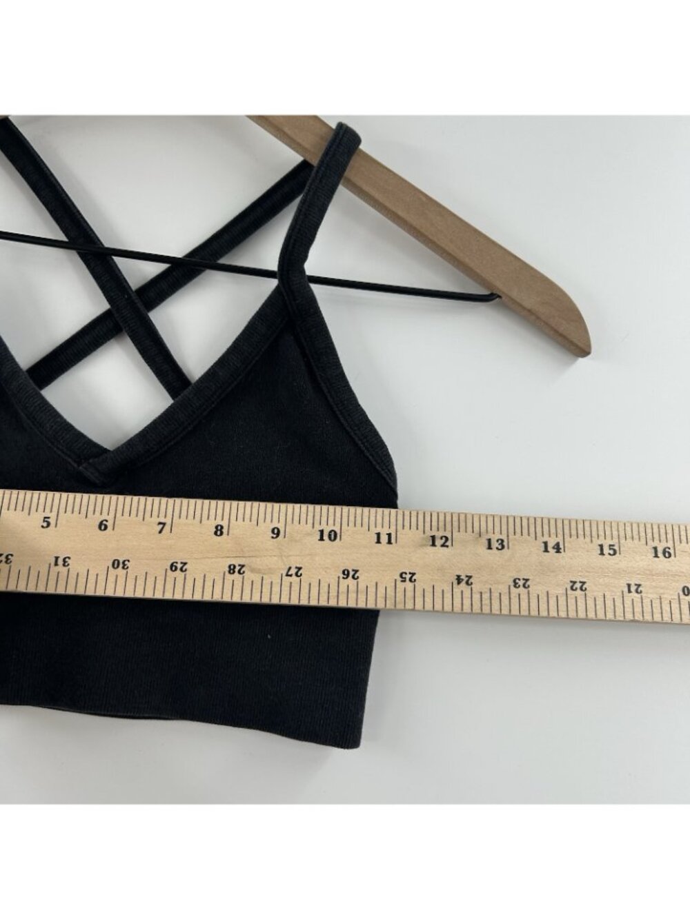 Alo Yoga Sports Bra Women Size XS Black Crisscross Strappy Activewear - Picture 3 of 7